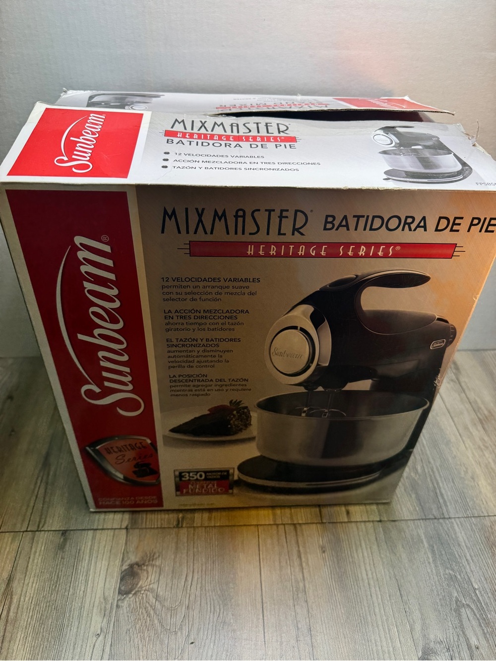 Sunbeam Mixmaster Heritage Series Black Stand Mixer w/Bowl & Beaters Open Box